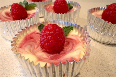 Amber's Recipes: Raspberry Swirl Cheesecake Cupcakes