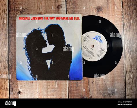 Michael Jackson - the way you make me feel 7 inch single Stock Photo - Alamy