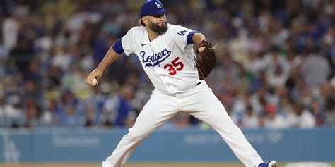 Lance Lynn wins first start after trade to Dodgers