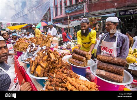 Street food of bangladesh hi-res stock photography and images - Alamy