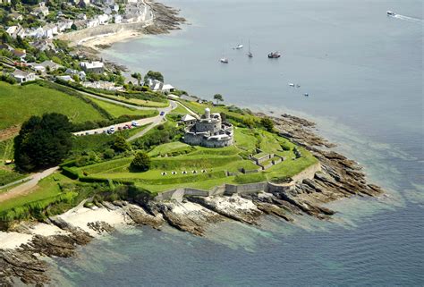 St Mawes Castle Landmark in St Mawes, Cornwall, GB, United Kingdom - landmark Reviews - Phone ...