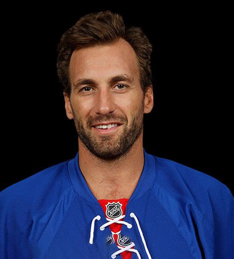 Jarret Stoll - Stanley Cup, Net Worth & Wife - Biography