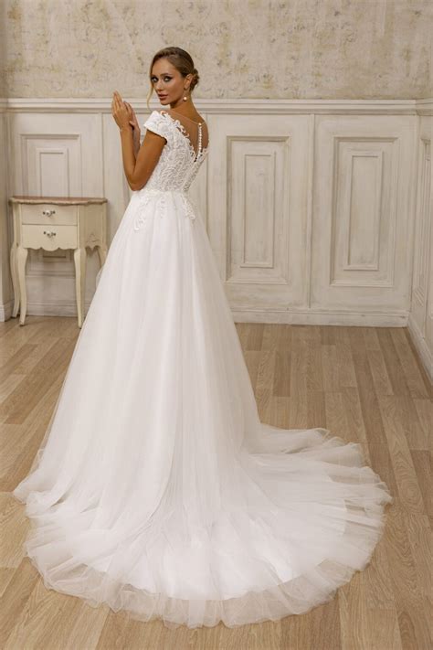 Wedding dress 1219 - Lady Di Bride