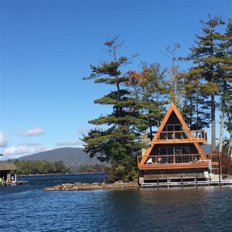 Lake Winnipesaukee Lodging & Cabins | Oliver Lodge, Meredith, New ...