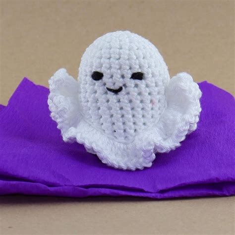 Ghost crochet amigurumi small cute ghost soft toy Halloween | Etsy