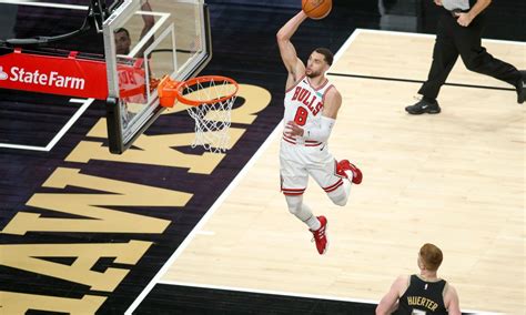 Bulls: Zach LaVine dumpsters Hawks with 39 points in first half