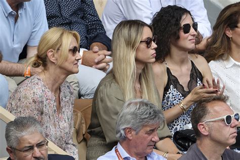 Rafael Nadal, wife Xisca Perello share moment after French Open win