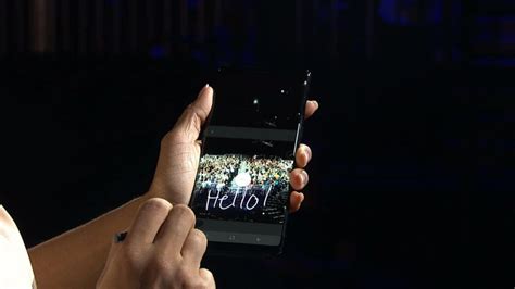 Samsung shows what the Galaxy Note 8's S Pen can do - Video - CNET