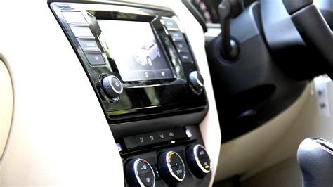 Skoda Octavia-2013-Interior Car Photos - Overdrive