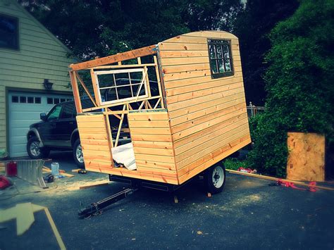 DIY tiny camper Tiny Camper, Diy Building, Miniature House, Shed ...