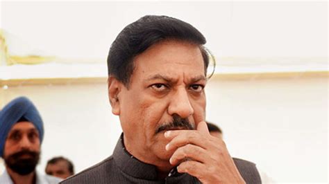 Maharashtra Congress leaders go all guns blazing against Prithviraj Chavan