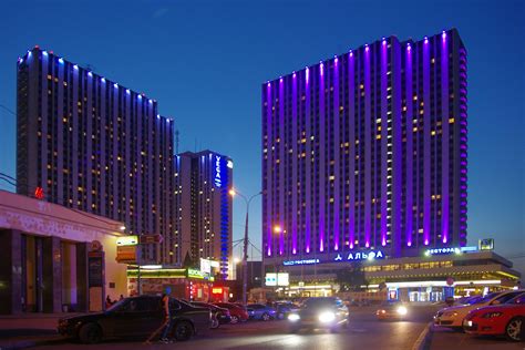 File:Moscow Izmailovo hotel complex evening (14575121847).jpg - Wikimedia Commons