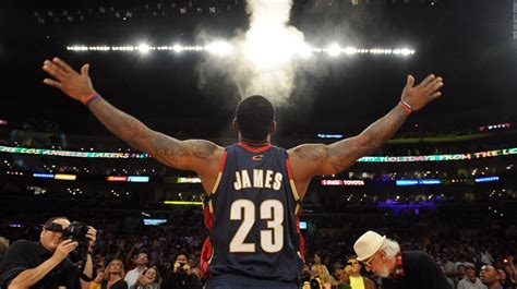 LeBron James Stopped Doing the Chalk Toss Again