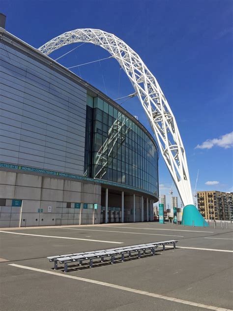 Wembley Stadium | The arch, on a silent non-matchday. | diamond geezer ...