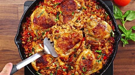 Easy Skillet Tomato Chicken & Rice Recipe