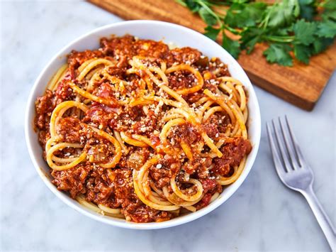 Easy Spaghetti Bolognese Sauce Recipe | Deporecipe.co