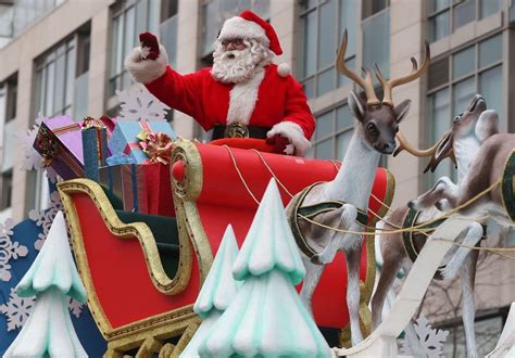 Where (and when) to find Edmonton (and area) Santa Claus Parades (2021)