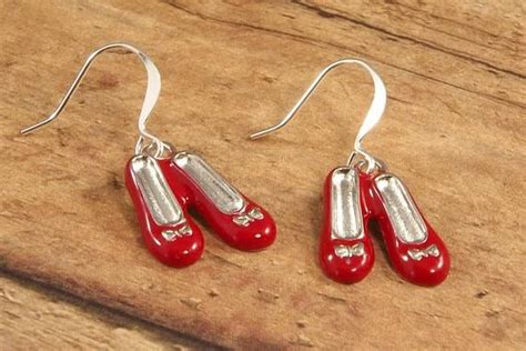 Wizard of Oz ruby slippers earrings Dorothy's shoe | Etsy | Dorothy shoes, Ruby slippers ...