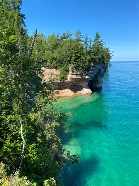 Pictured Rocks National Lakeshore: Michigan's Magnificent Coastline ...