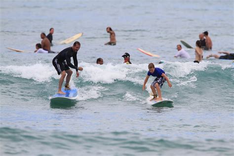 Arriving: Hawaii part 3 - Surfing lessons