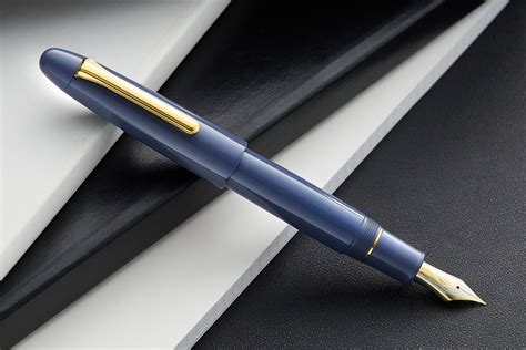 Sailor 1911 KOP Color Urushi Ebonite Fountain Pen - Smoke Gray - The Goulet Pen Company