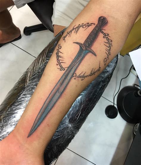 Sting and One Ring inscription tattoo : lotr