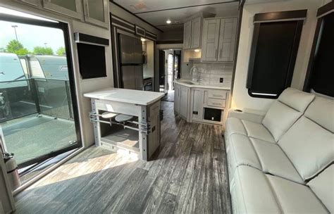 Camping World's Guide to Luxury RVs - Camping World Blog