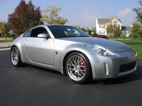 Nissan 350Z most deadly to driver, SUVs safer: study