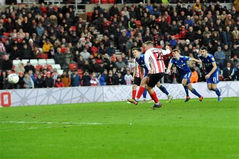 Sunderland 2 Ipswich Town 0: Story of the day after late Luke O'Nien and Aiden McGeady goals