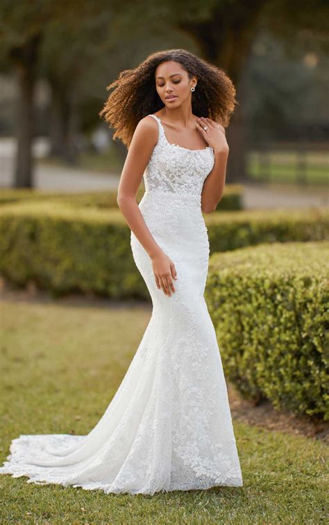 Sleeveless Scoop Neck Fit And Flare Beaded Lace Wedding Dress ...