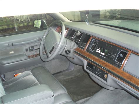 1994 Lincoln Town Car - Information and photos - MOMENTcar