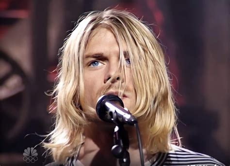 Kurt Cobain on Saturday Live Night in 1993 (HD edit) : r/Nirvana