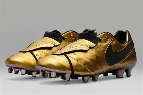 Nike Tiempo Legend SE Totti X Roma - Now Available! | Soccer Cleats 101