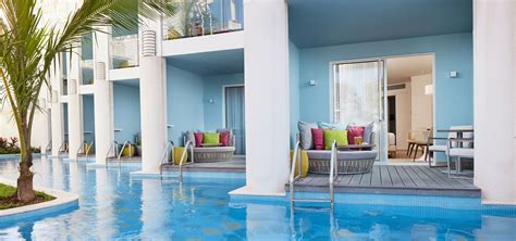 Premium Ocean View Swim-Up Suite | Sensatori Jamaica | Negril, Jamaica ...