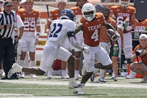 Texas RB CJ Baxter returned to practice on Monday - Burnt Orange Nation