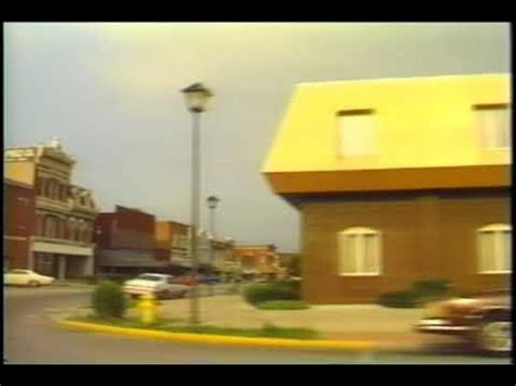 Shelbyville Indiana Driving Around Town 1987 - YouTube