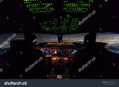 Night landing Images, Stock Photos & Vectors | Shutterstock