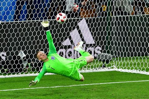 Jordan Pickford makes wonder save and sticks two fingers up at his critics