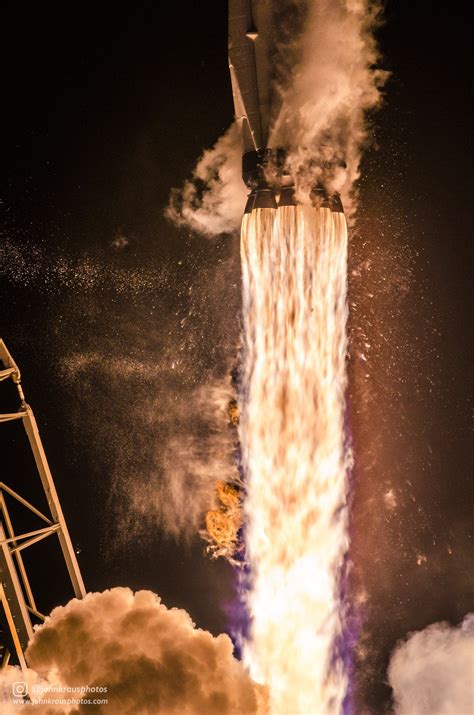 Closeup photograph I shot of Falcon 9's Merlin 1D engines during its 50th flight last week. : r ...