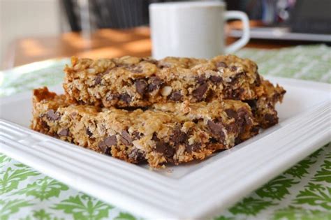 Chewy Chocolate Chip Granola Bars Nut-Free | amotherworld