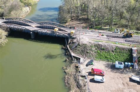 Nuneham Viaduct works cause huge rail disruption - The Transport Network