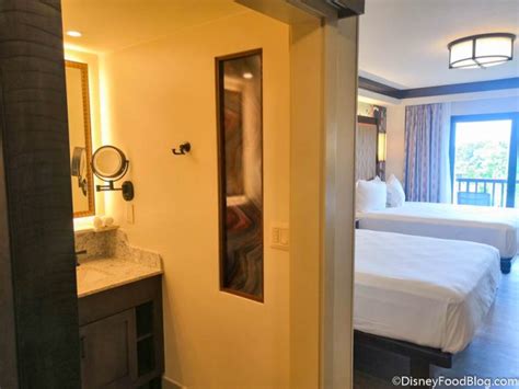 PHOTOS: Tour the NEWLY RENOVATED Rooms at Disney's Wilderness Lodge! | the disney food blog