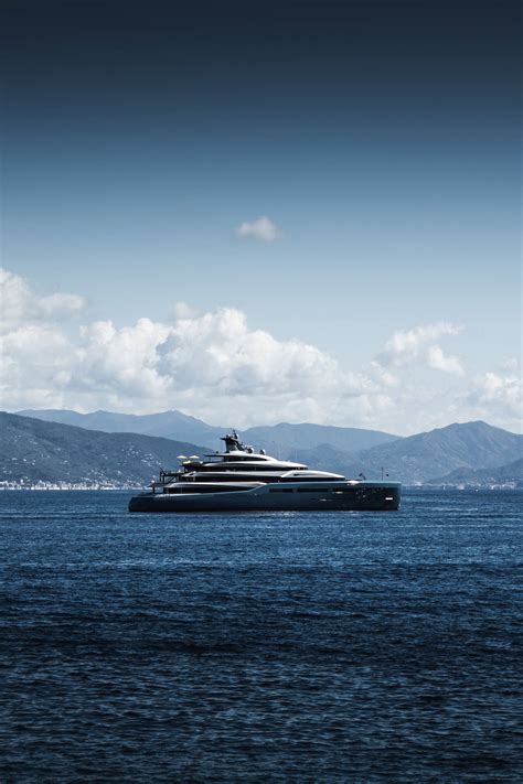 Download Sea Hd Luxury Yacht Wallpaper | Wallpapers.com