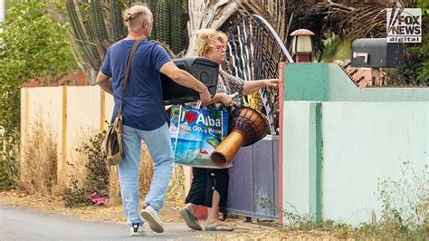 Natalee Holloway case: Suspect Joran van der Sloot's mother enjoys drum session with mystery man ...