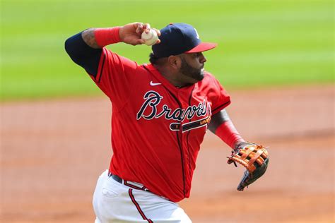 Atlanta Braves bringing back Pablo Sandoval on one year deal