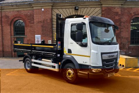 7.5t Tipper Truck Lorry to Hire | 7.5 Tonne HGV Vehicle Hire