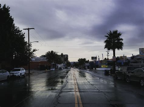 Finally some rain in Los Angeles : raining