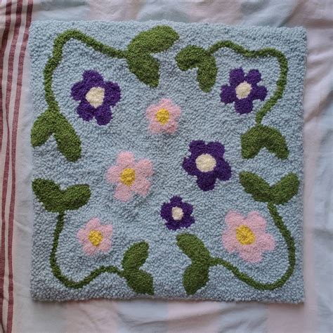 Floral rug! About 24×24 : r/PunchNeedle