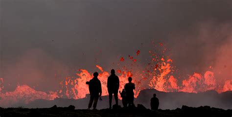 A geologist explains why Iceland may soon see a volcanic eruption | PBS ...