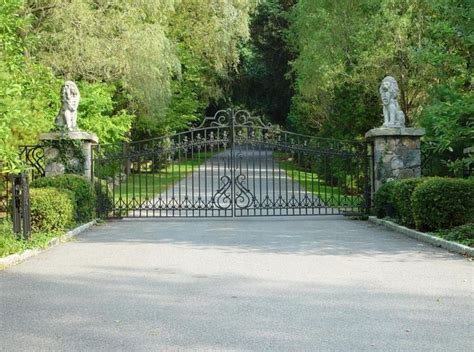 Metal Driveway Gates | Tri State Gate | Driveway gate, Driveway entrance landscaping, Entrance ...